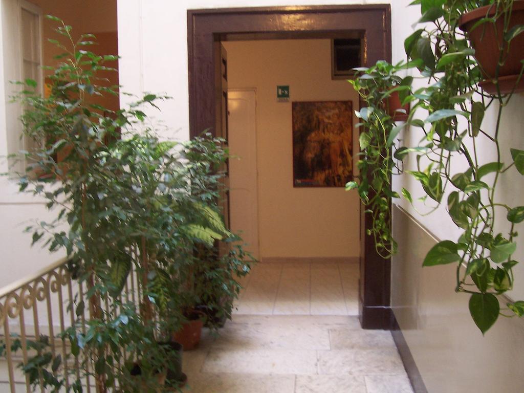 Hotel Pensione Romeo Bari Exterior foto